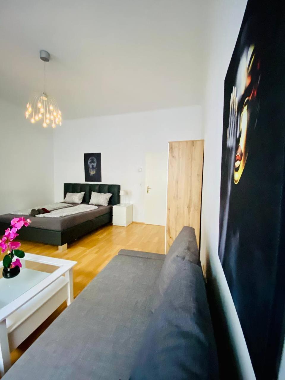 Family Apartment Th8 8 Відень Екстер'єр фото