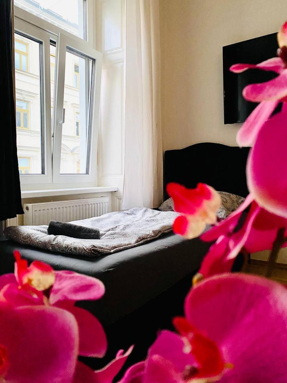 Family Apartment Th8 8 Відень Екстер'єр фото
