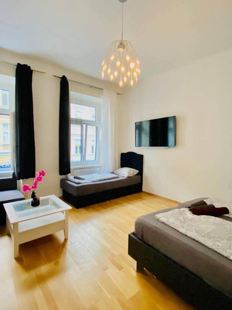 Family Apartment Th8 8 Відень Екстер'єр фото