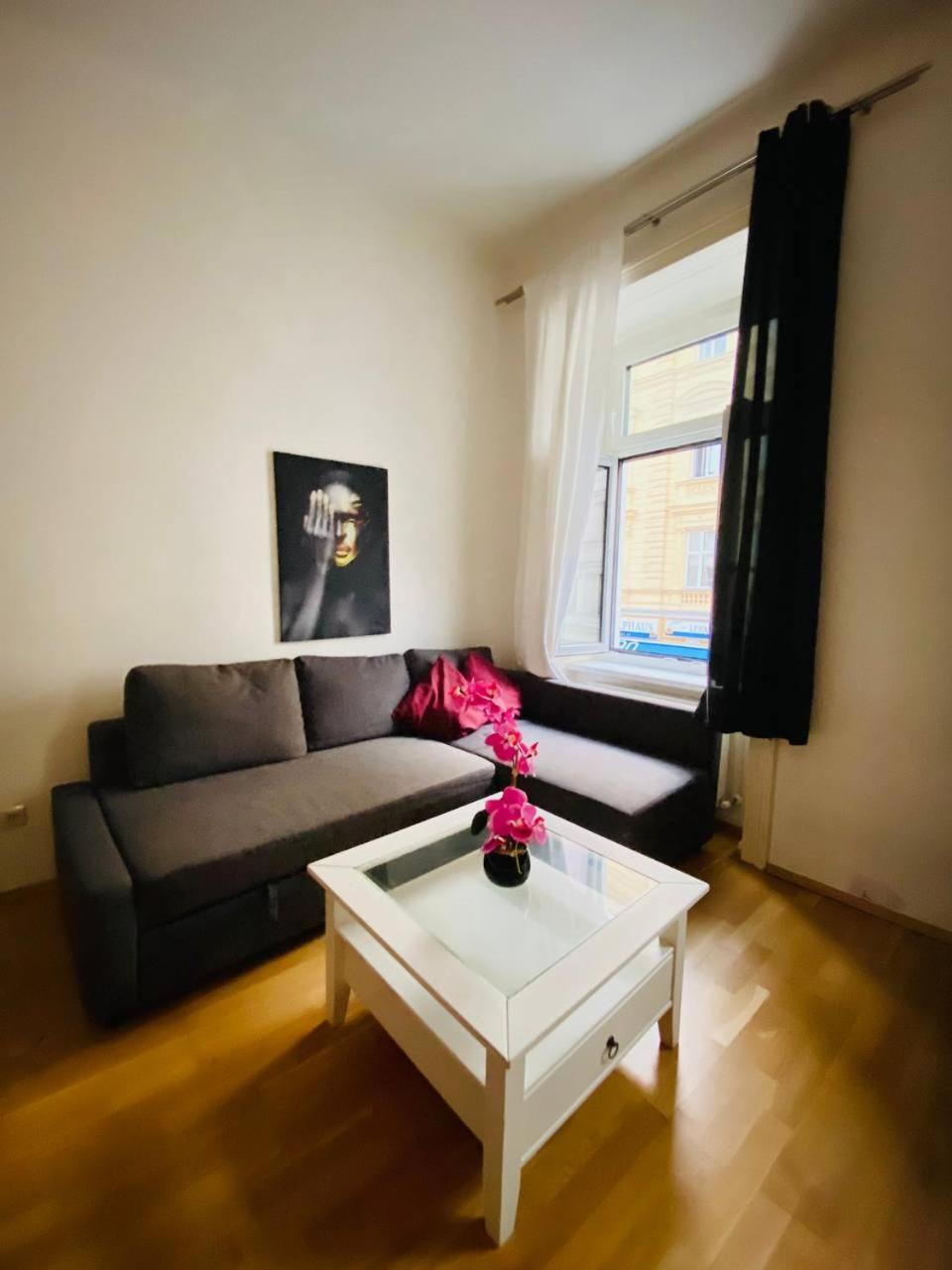 Family Apartment Th8 8 Відень Екстер'єр фото