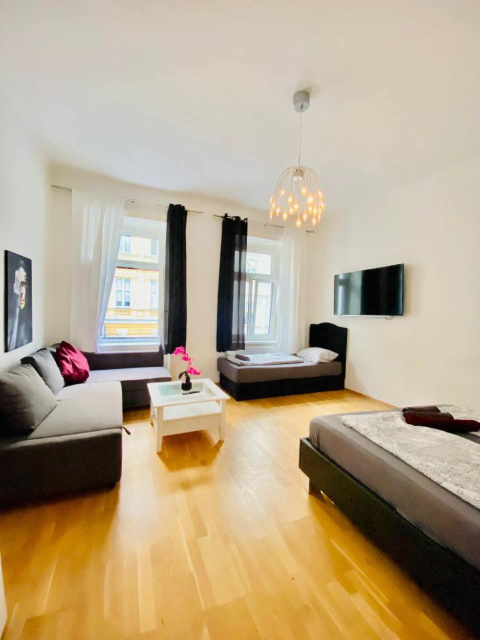 Family Apartment Th8 8 Відень Екстер'єр фото