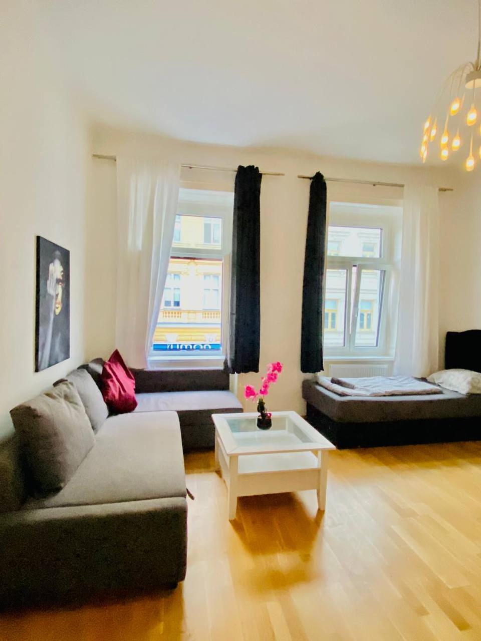 Family Apartment Th8 8 Відень Екстер'єр фото