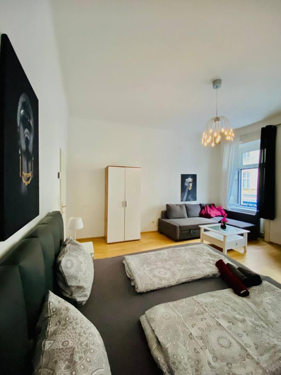 Family Apartment Th8 8 Відень Екстер'єр фото